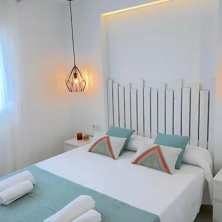 Beachfront Penthouse - Heated Jacuzzi, Bbq & Bikes * Malaga