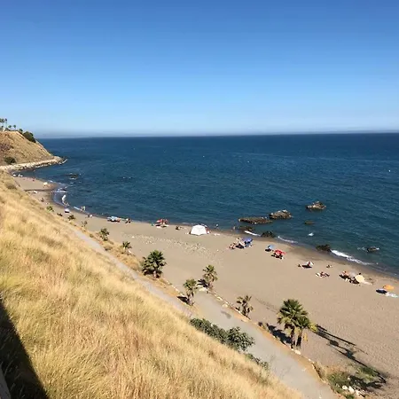 Beachfront Penthouse - Heated Jacuzzi, Bbq & Bikes Malaga